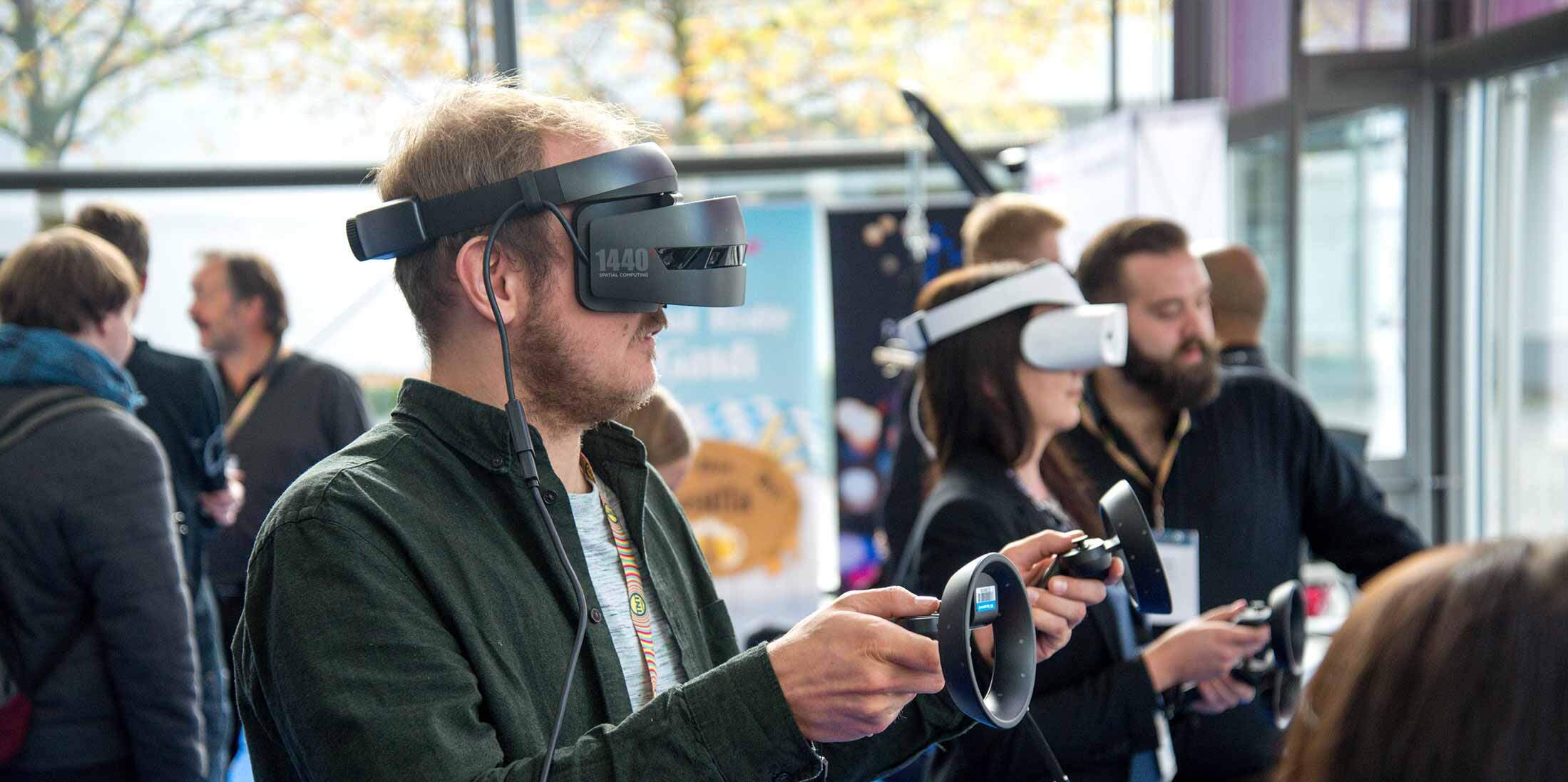 ar vr mr introduction 728x235 -