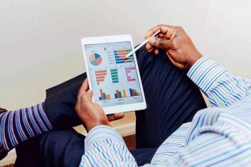 E learning and performance tracking 353x235 -