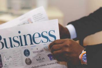 Online trading platform 353x235 -