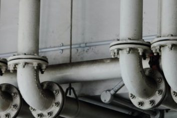 Elexa header min 353x235 -