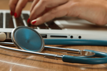 vr sim healthcare banner min 353x235 -