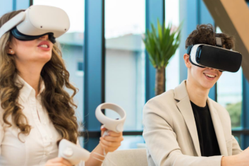 Banner  Virtual Reality VR Training for Small Business 353x235 -